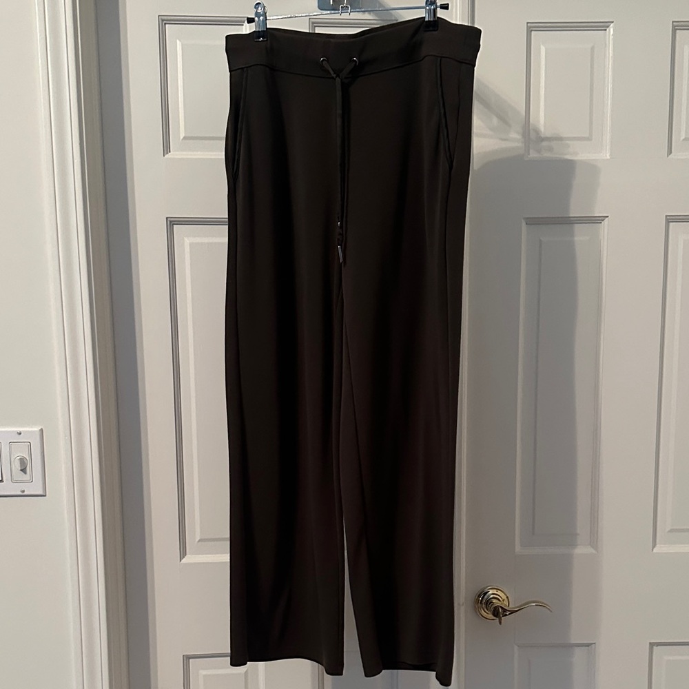 White House Black Market olive  Wide-Leg Pants M